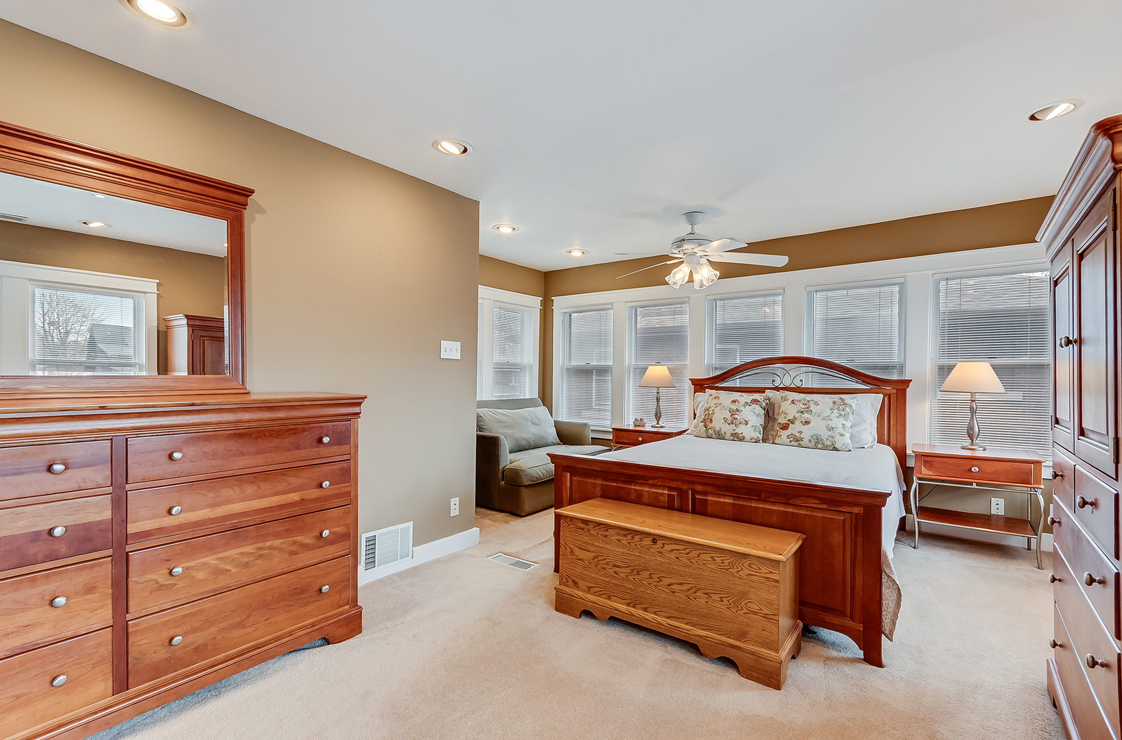 409 Cornelia St Joliet, IL 60435