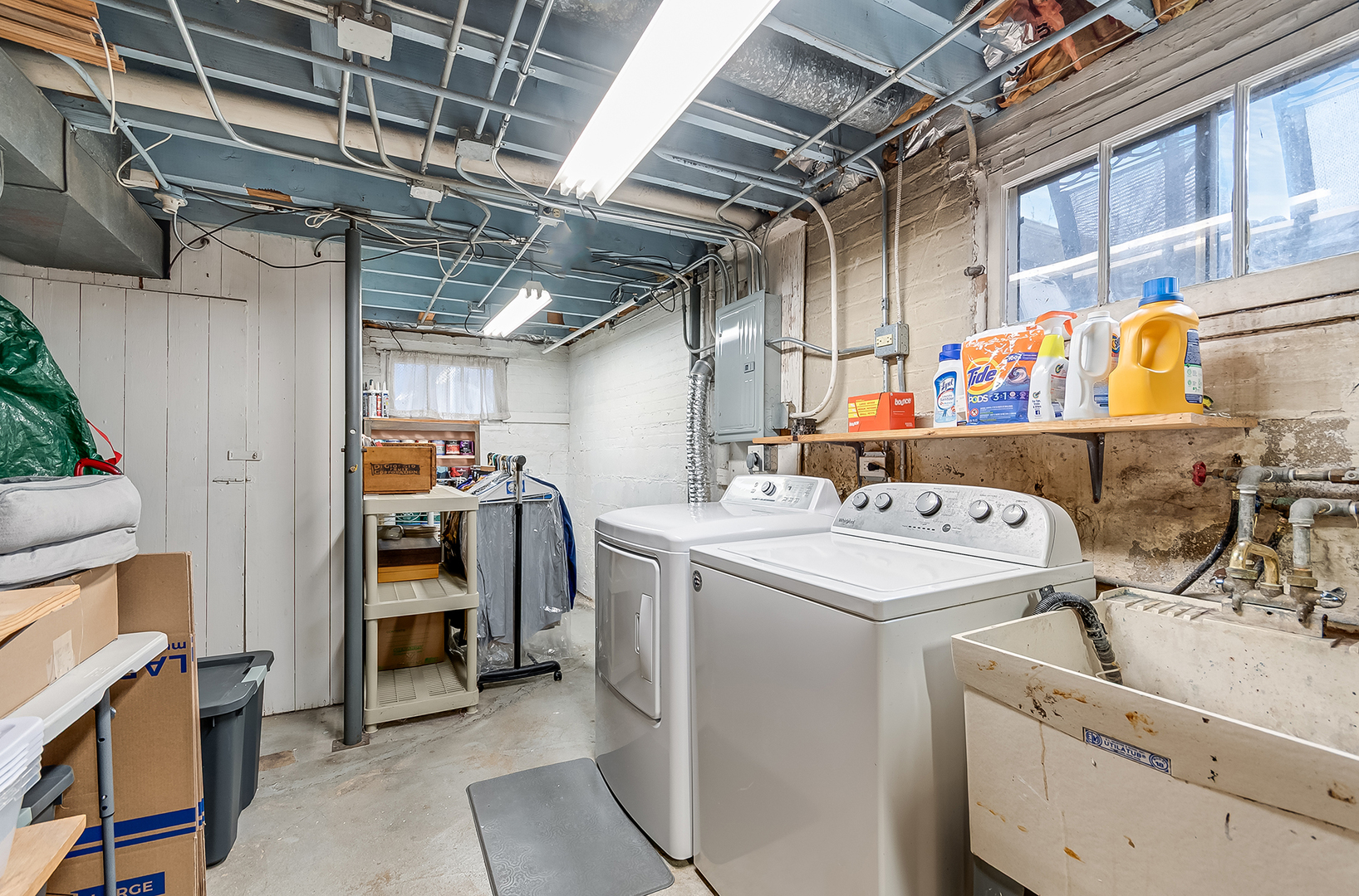 409 Cornelia St Joliet, IL 60435