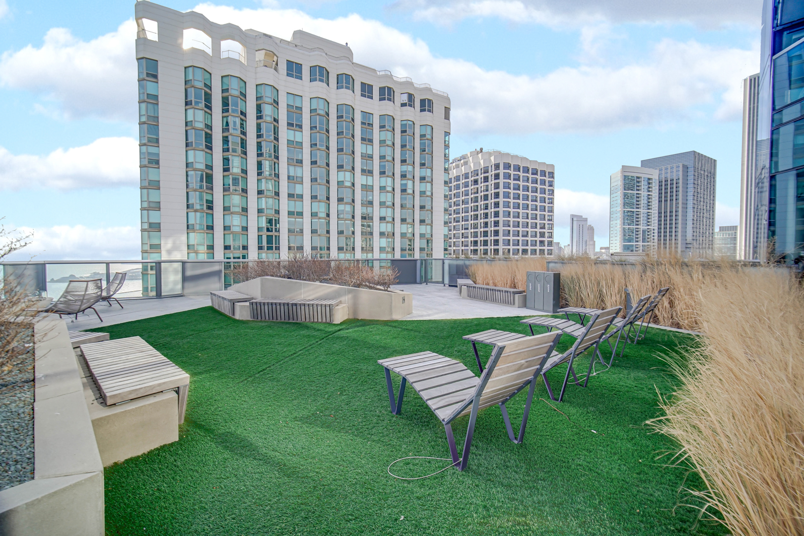 211 N Hbr Dr #1207 Chicago, IL 60601