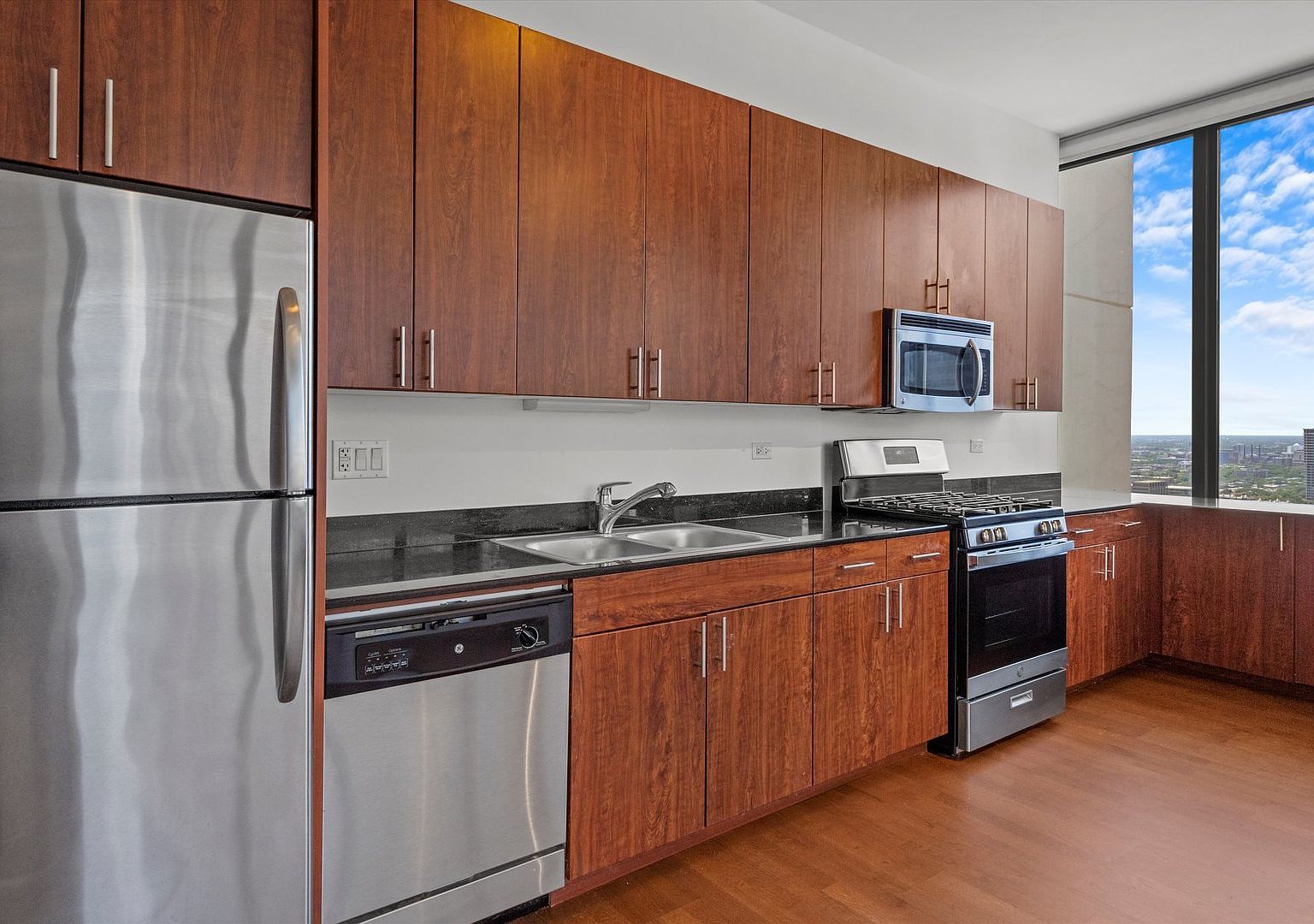 235 W Van Buren St #3315 Chicago, IL 60607