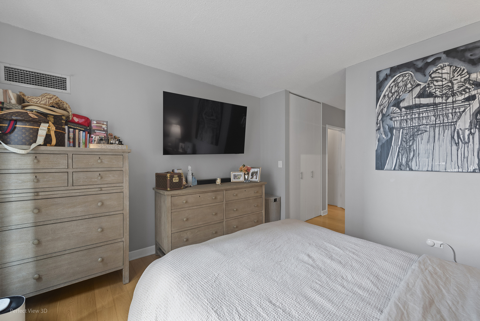 222 N Columbus Dr #1702 Chicago, IL 60601