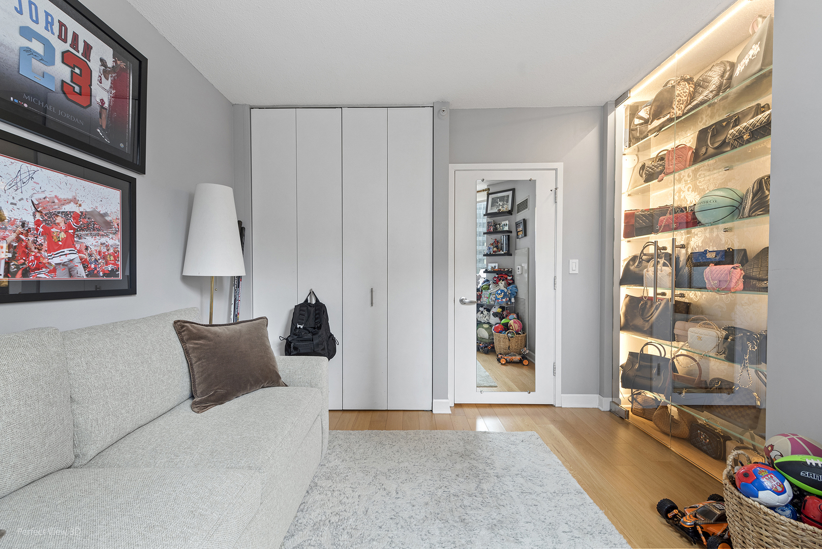 222 N Columbus Dr #1702 Chicago, IL 60601