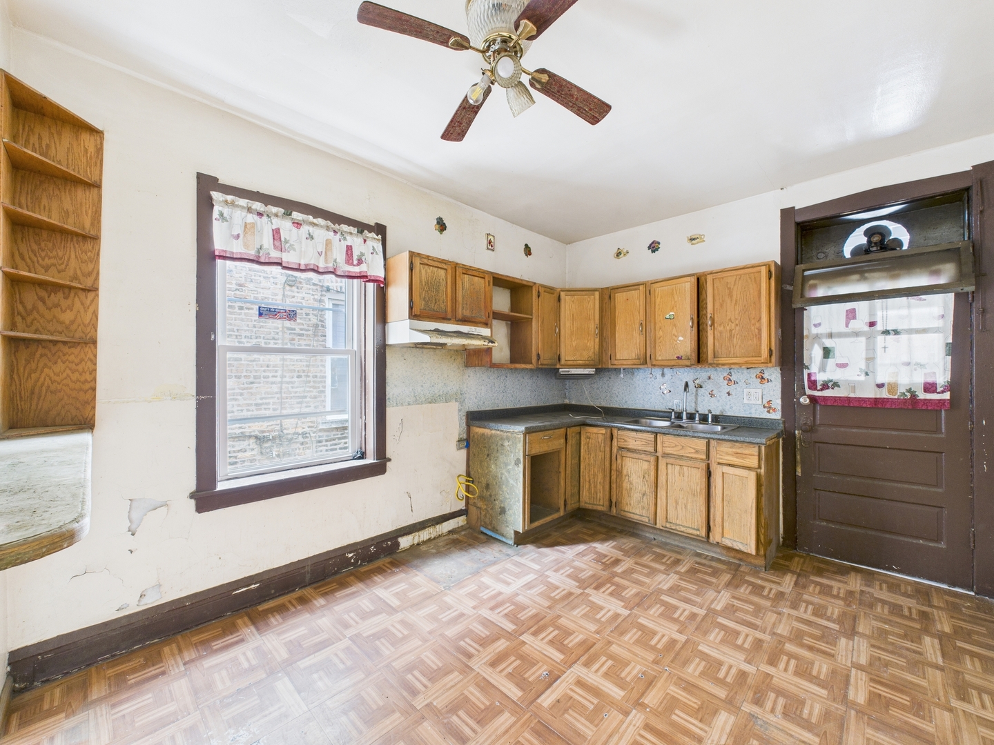 4044 W Crystal St Chicago, IL 60651