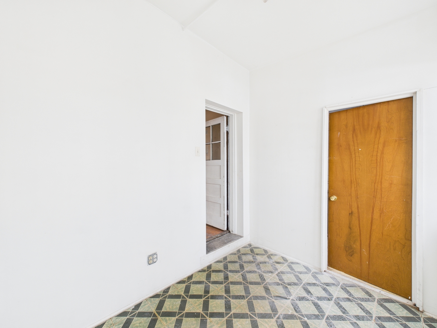 4044 W Crystal St Chicago, IL 60651