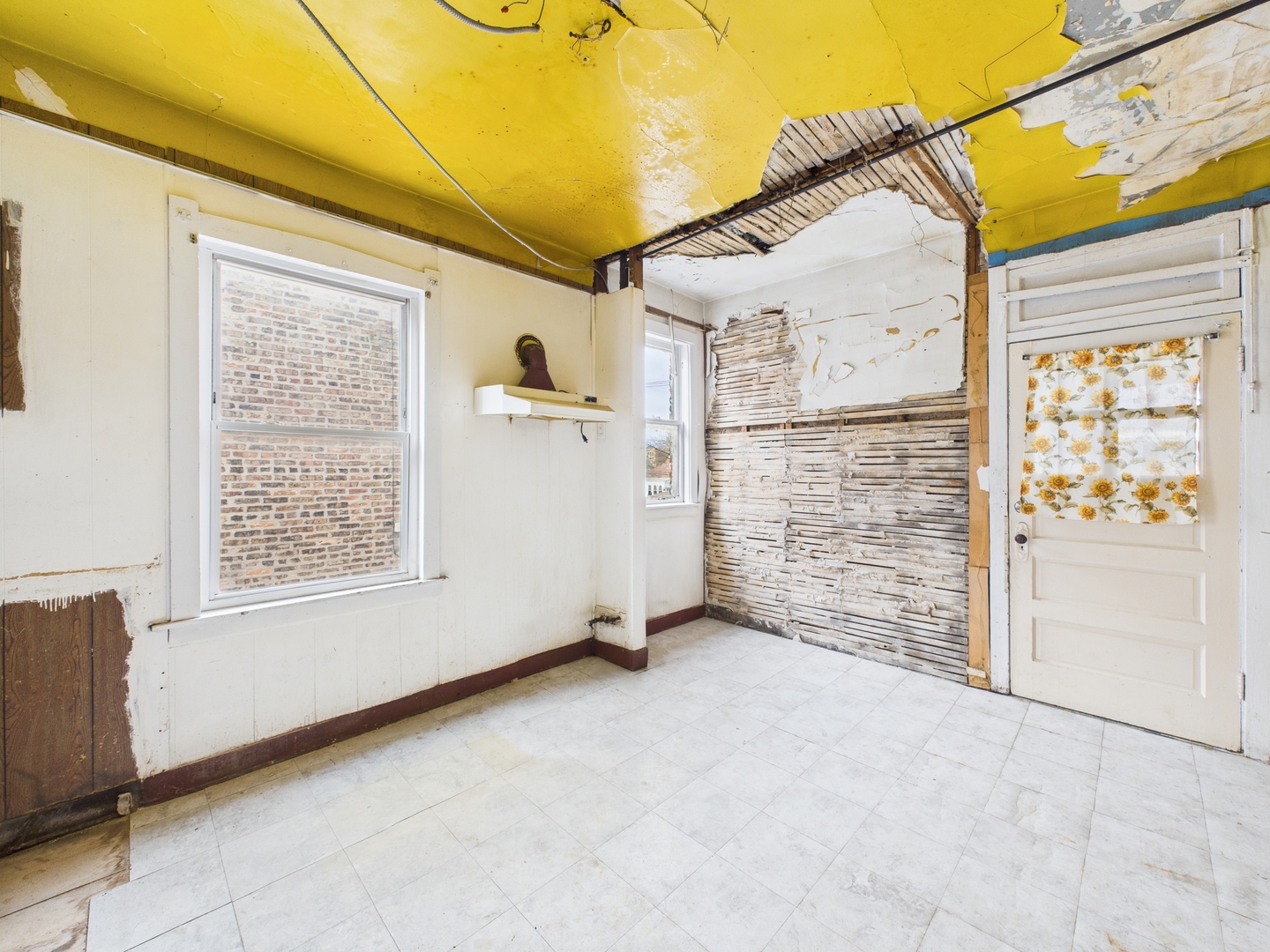 4044 W Crystal St Chicago, IL 60651