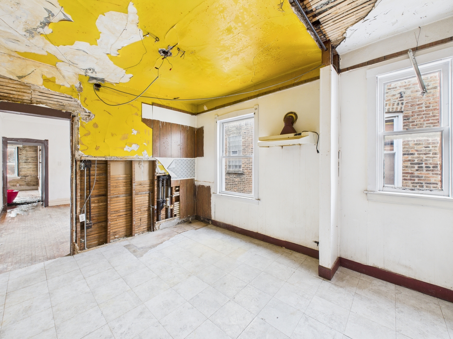 4044 W Crystal St Chicago, IL 60651