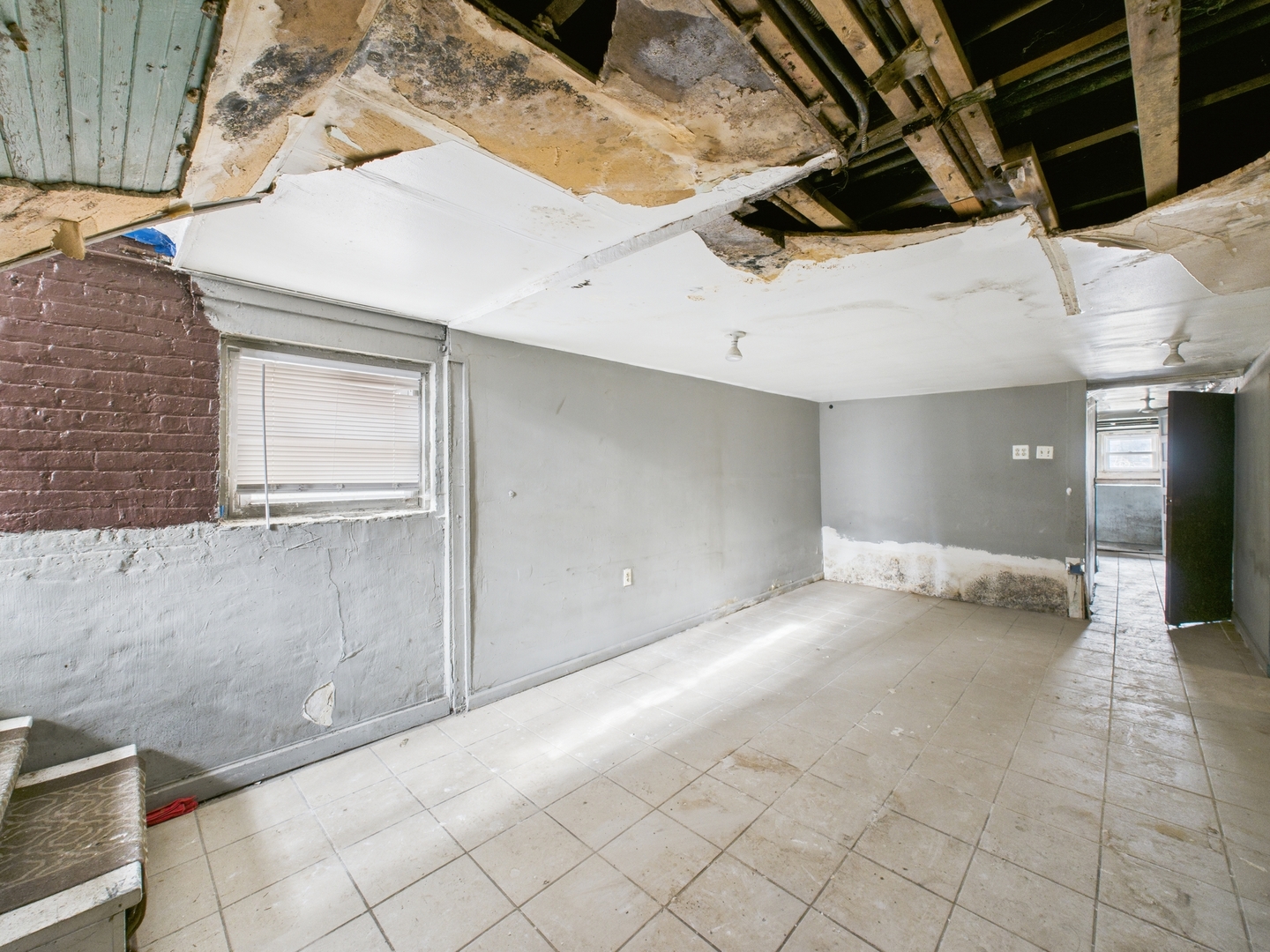 4044 W Crystal St Chicago, IL 60651