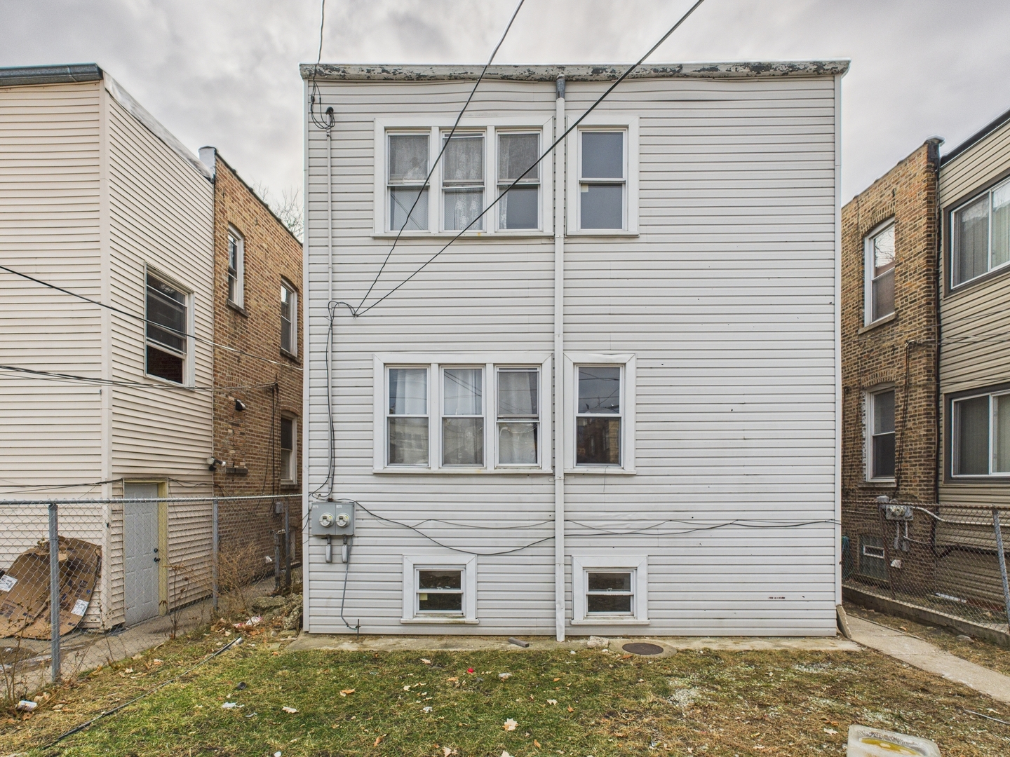 4044 W Crystal St Chicago, IL 60651