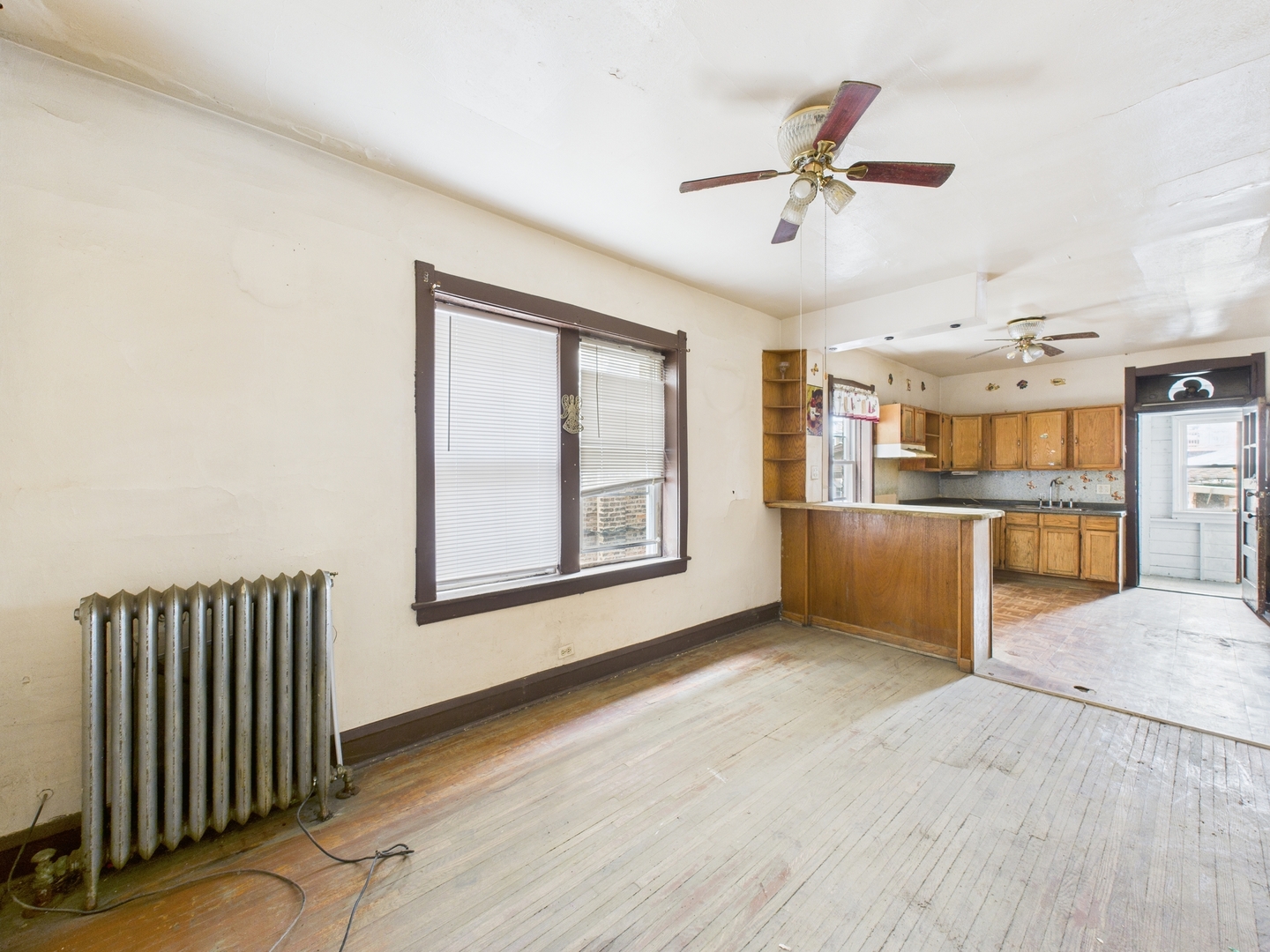 4044 W Crystal St Chicago, IL 60651