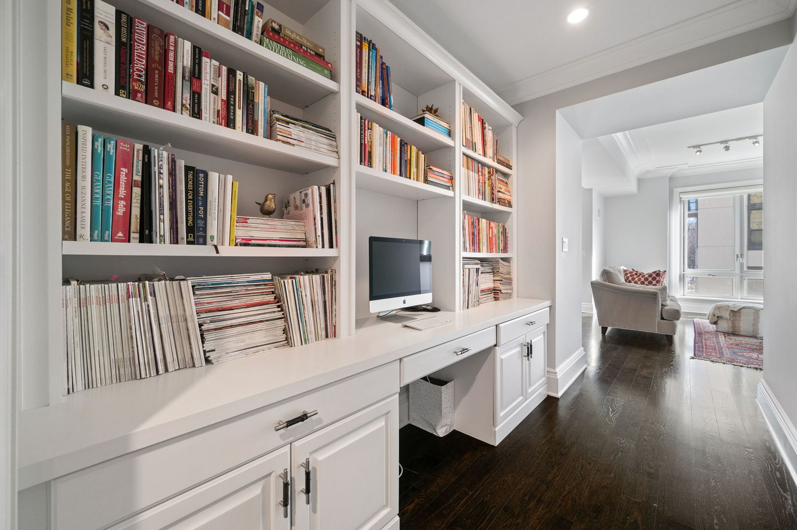 2550 N Lakeview Ave #S201 Chicago, IL 60614