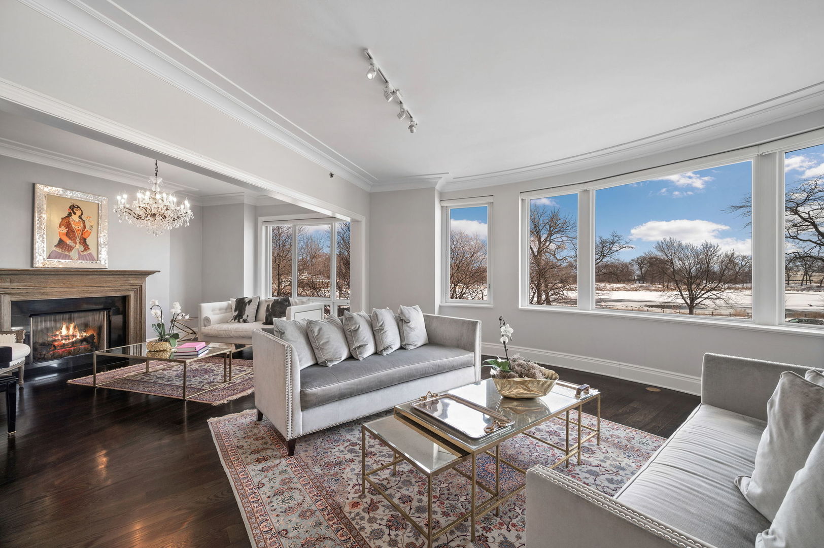 2550 N Lakeview Ave #S201 Chicago, IL 60614