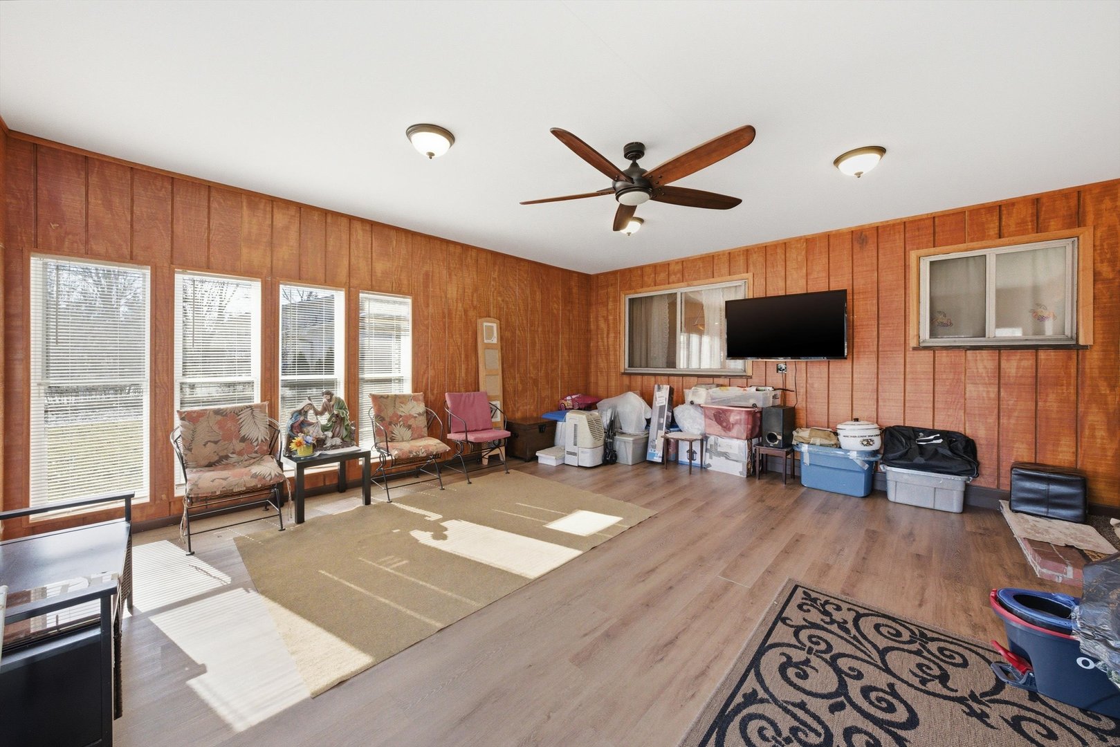 900 Barber Ln Joliet, IL 60435