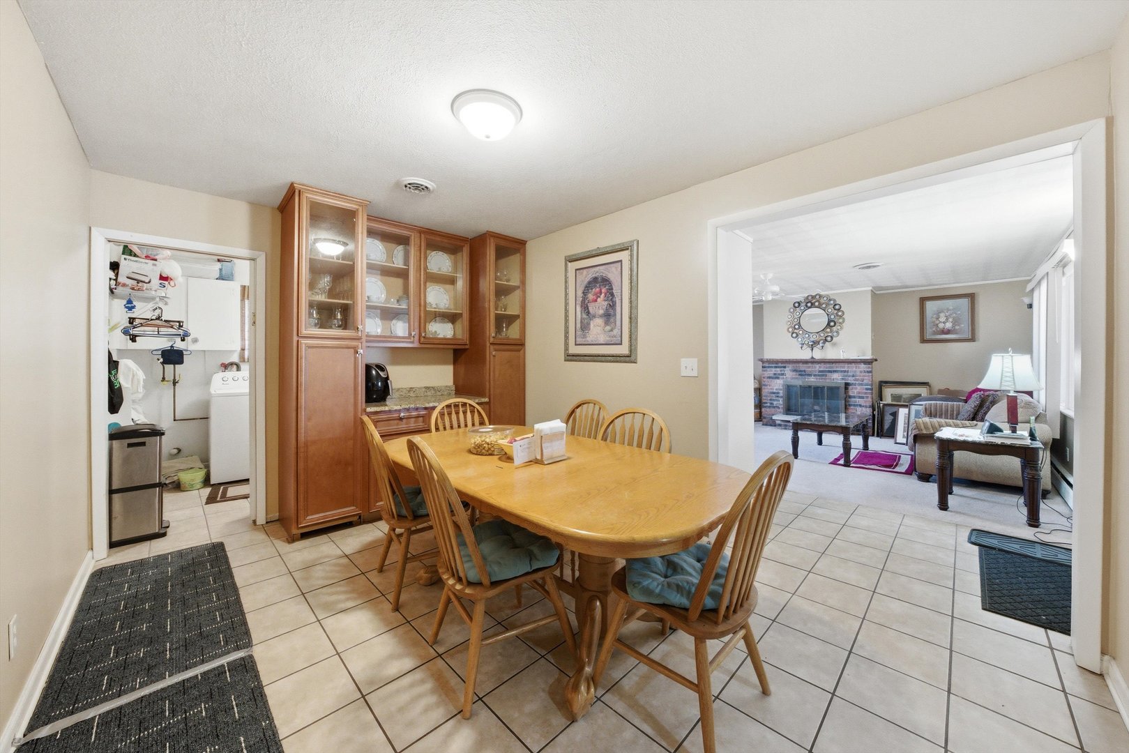 900 Barber Ln Joliet, IL 60435