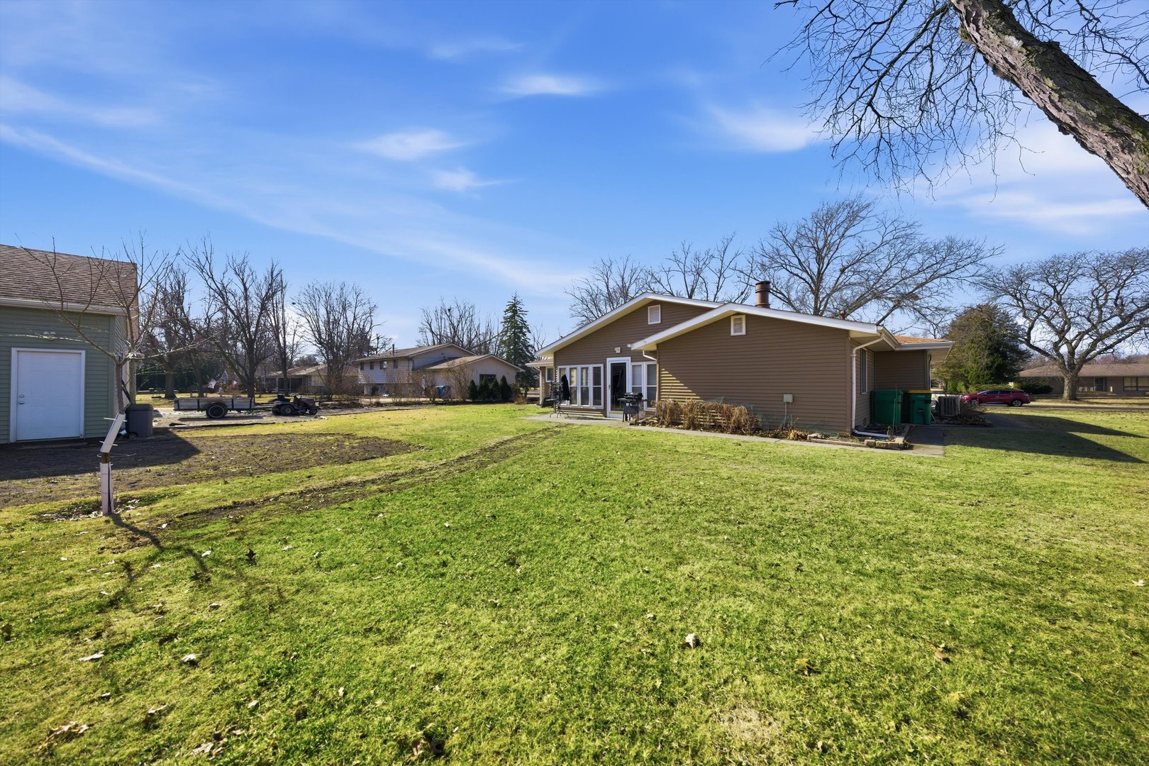 900 Barber Ln Joliet, IL 60435