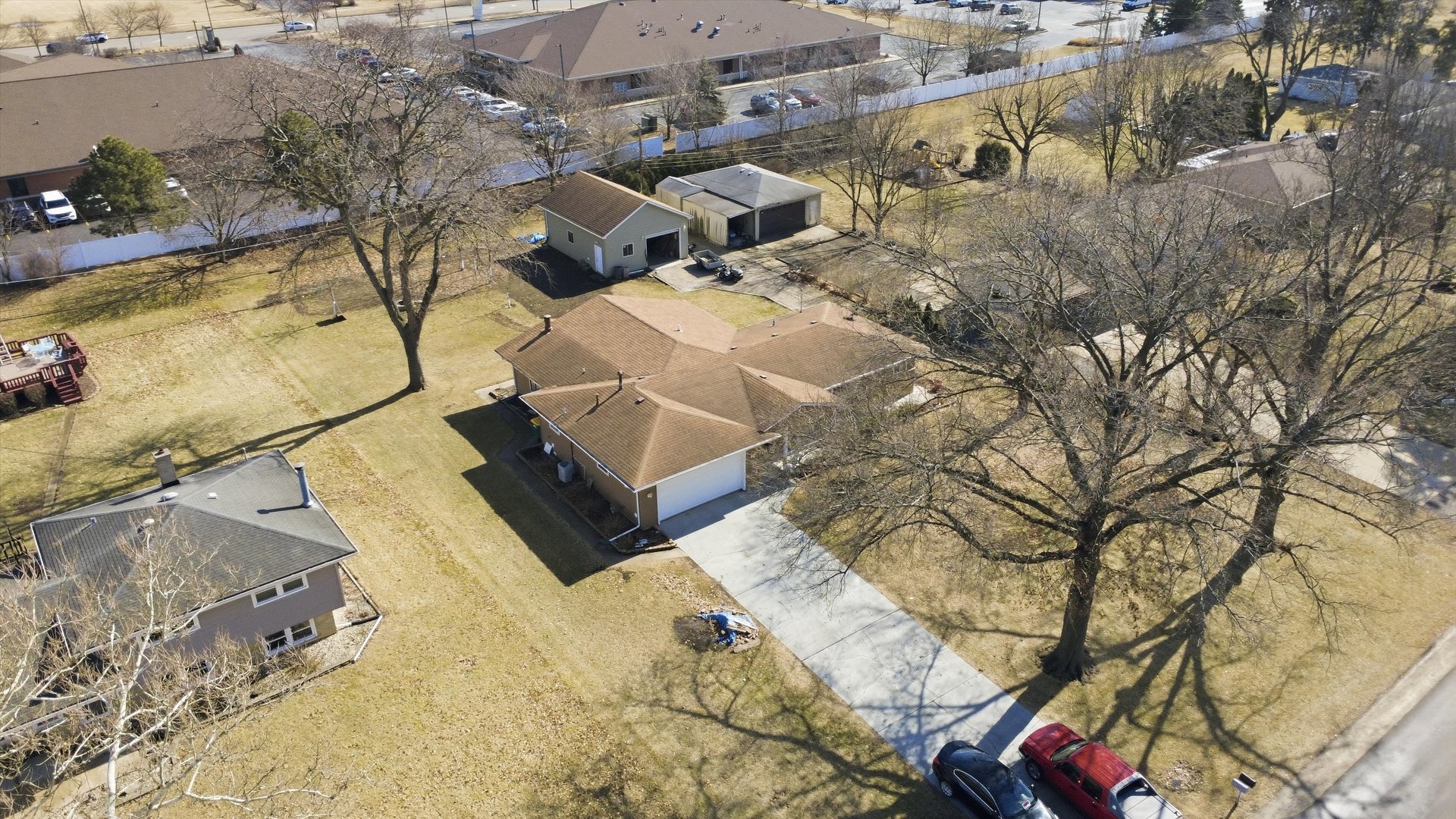 900 Barber Ln Joliet, IL 60435