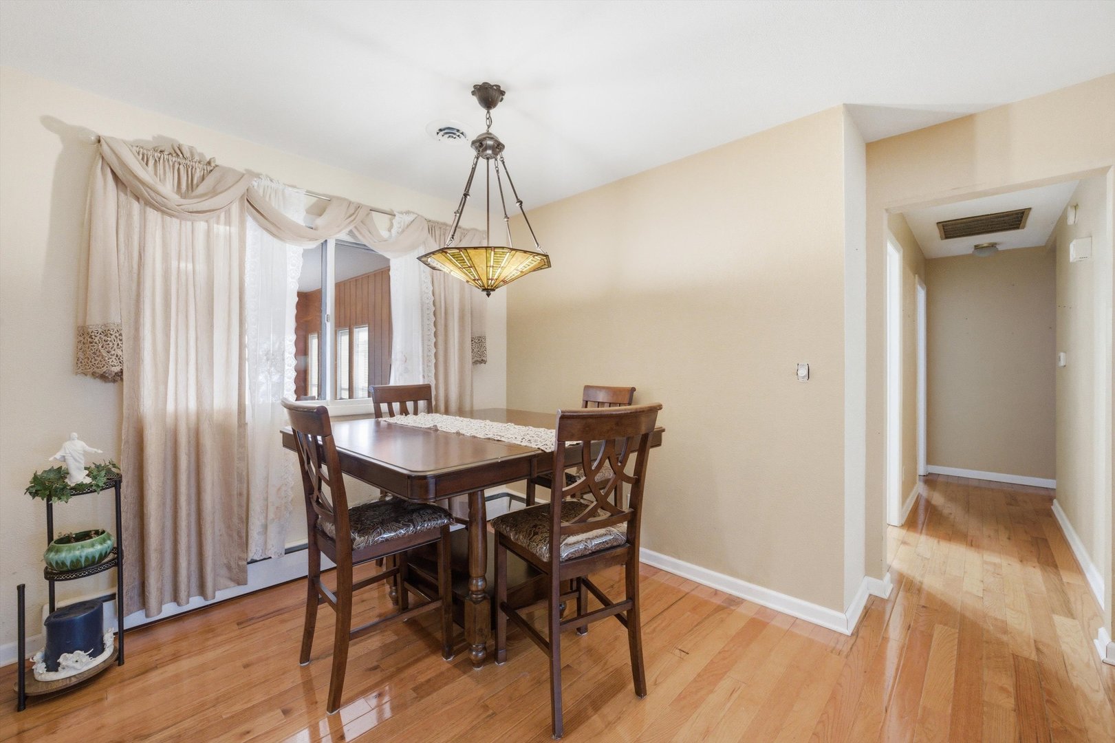 900 Barber Ln Joliet, IL 60435