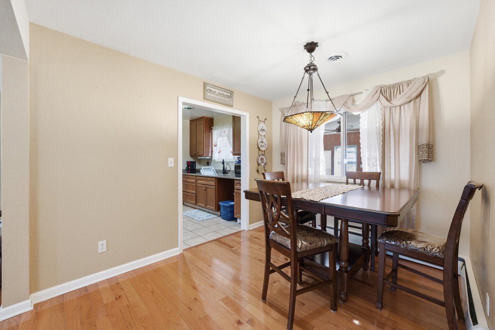 900 Barber Ln Joliet, IL 60435