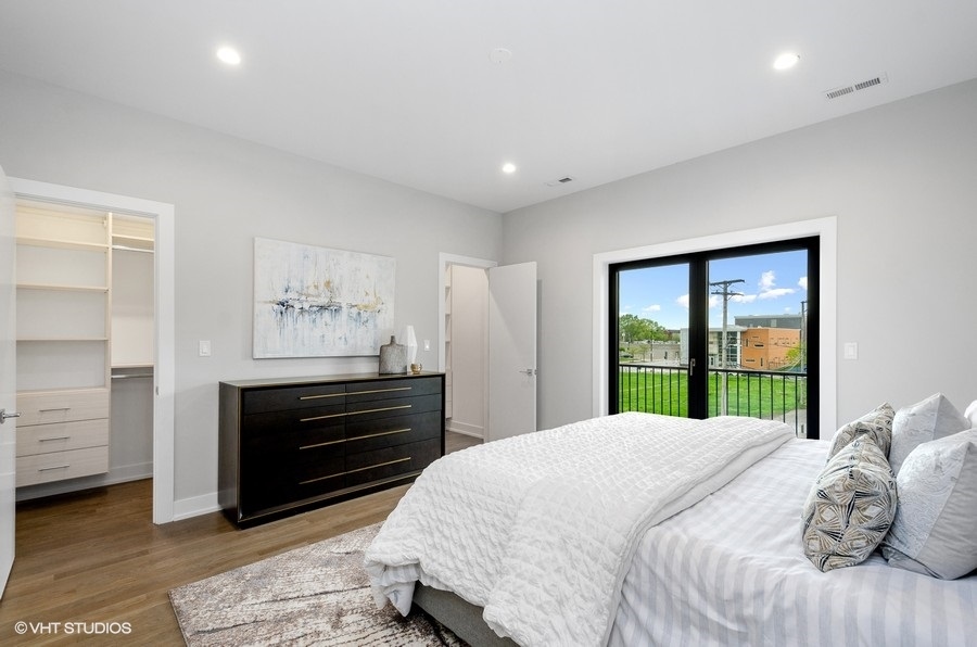 6242 S Greenwood Ave #4S Chicago, IL 60637