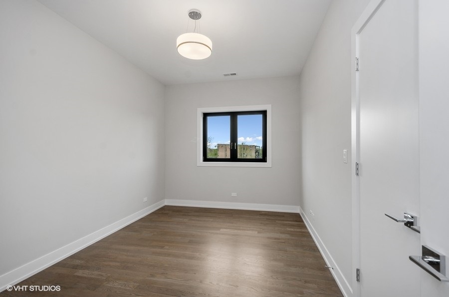 6242 S Greenwood Ave #4S Chicago, IL 60637