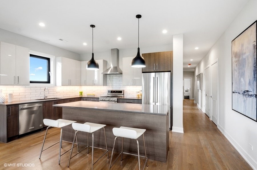 6242 S Greenwood Ave #4S Chicago, IL 60637