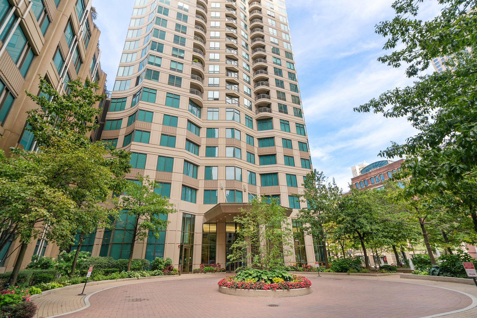 400 N LASALLE St #1601