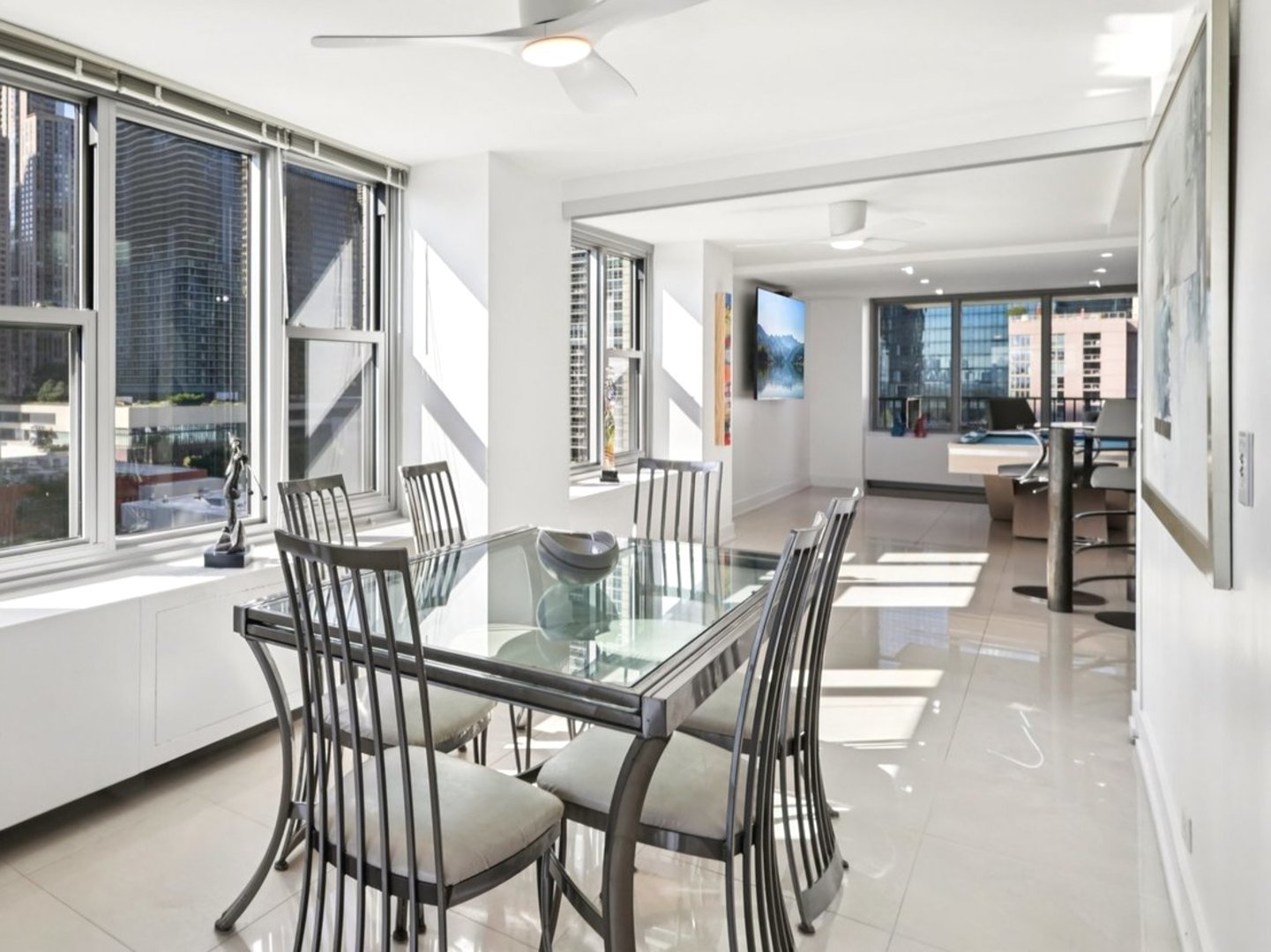 400 E Randolph St #1119-20 Chicago, IL 60601