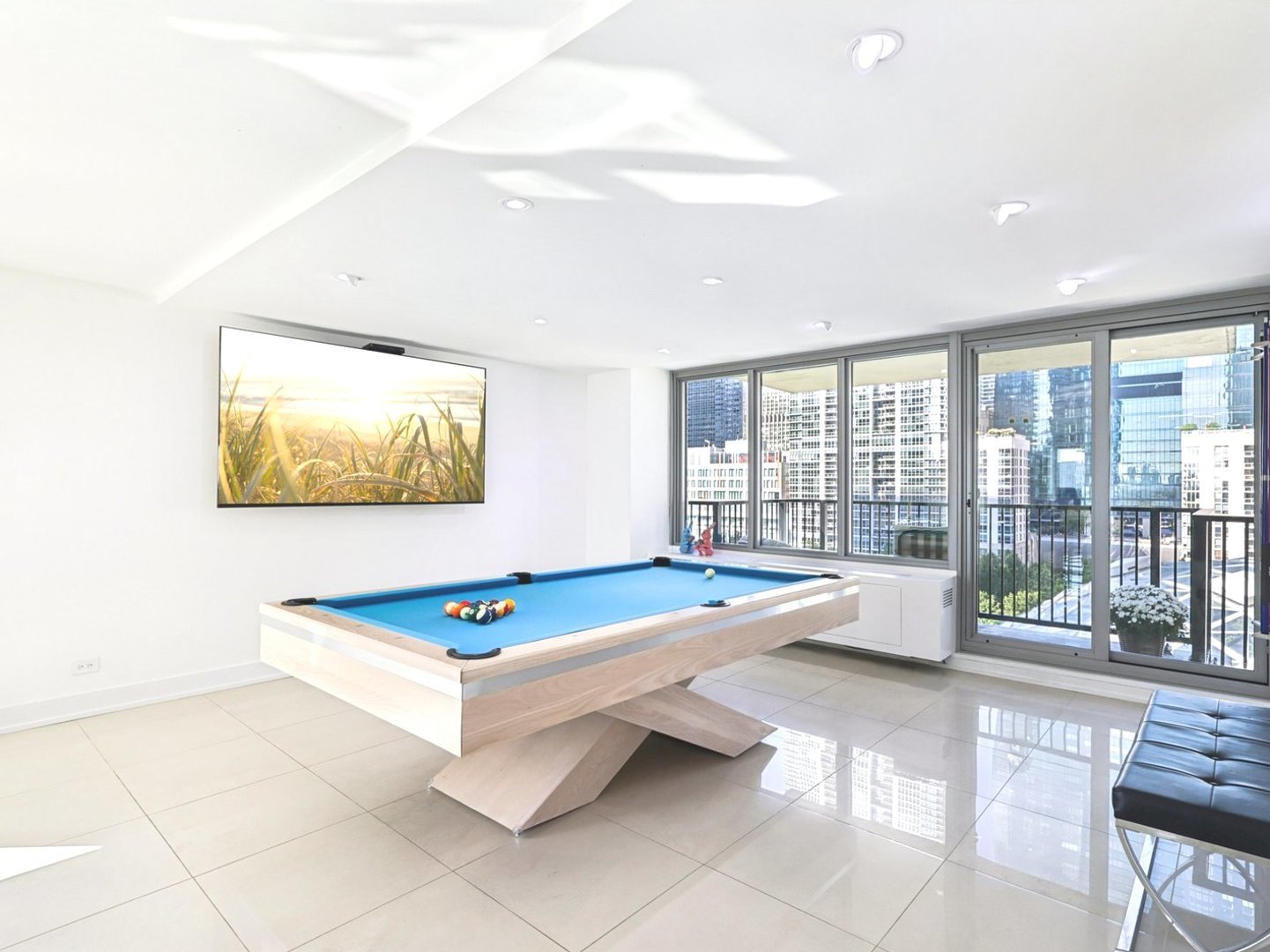 400 E Randolph St #1119-20 Chicago, IL 60601