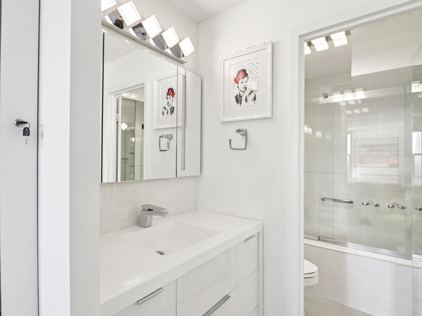 400 E Randolph St #1119-20 Chicago, IL 60601