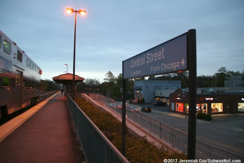 1720 Central St #223 Evanston, IL 60201