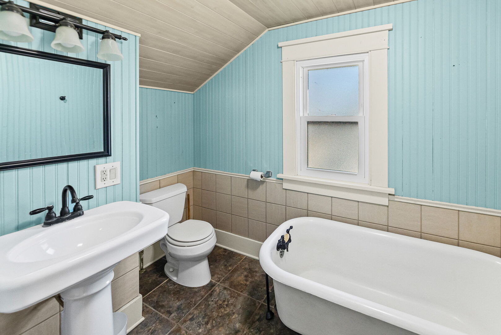 527 E 4th St Centralia, IL 62801