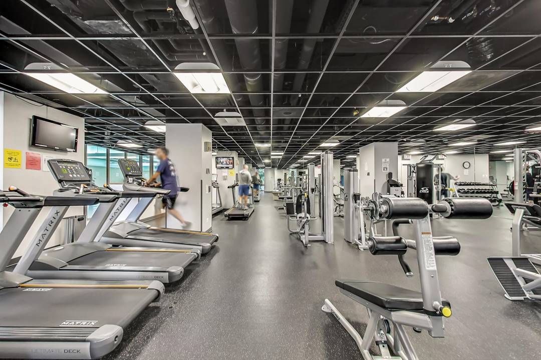 222 N Columbus Dr #4803