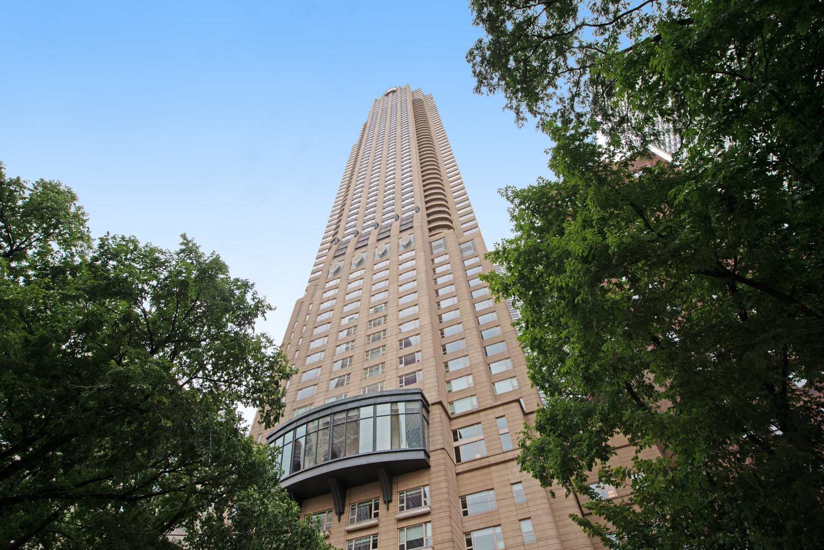 800 N Michigan Ave #5901 Chicago, IL 60611