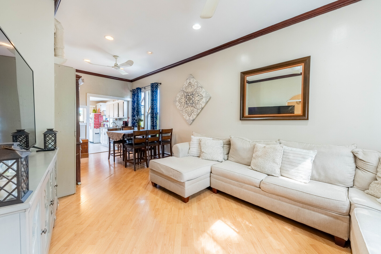 2342 W Altgeld St Chicago, IL 60647