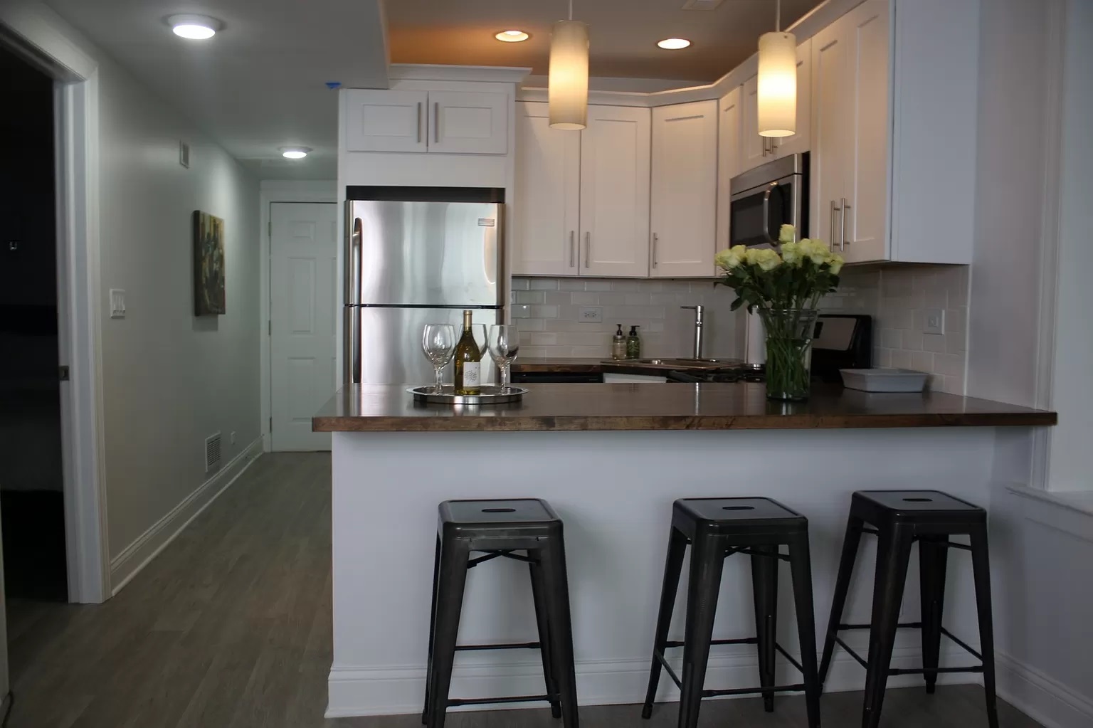 712 W Briar Pl Chicago, IL 60657