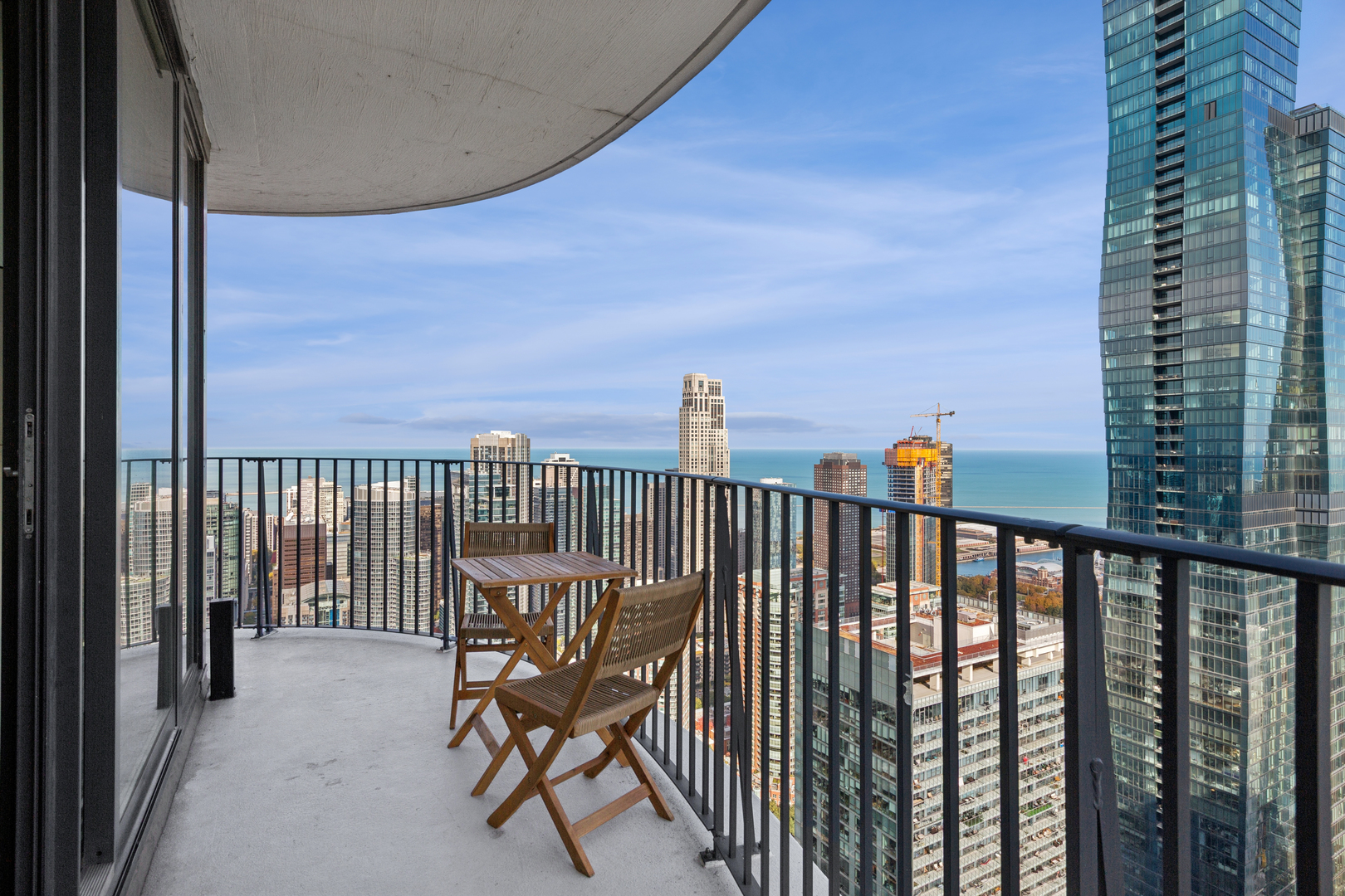 225 N Columbus Dr #5905 Chicago, IL 60601