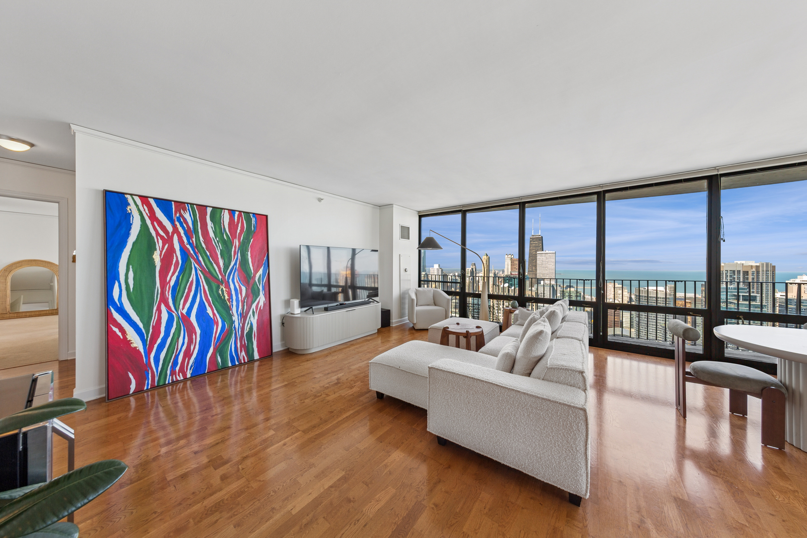 225 N Columbus Dr #5905 Chicago, IL 60601