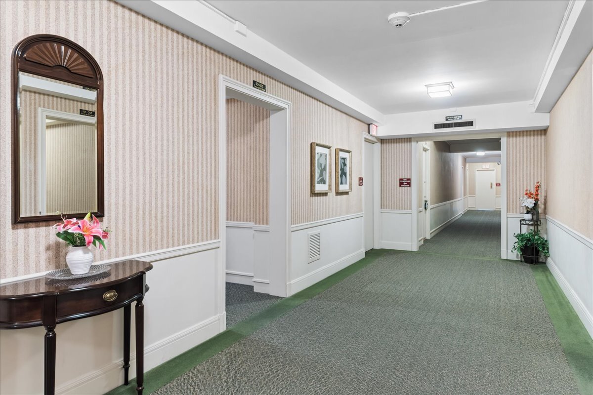 1585 Rdg Ave #502 Evanston, IL 60201