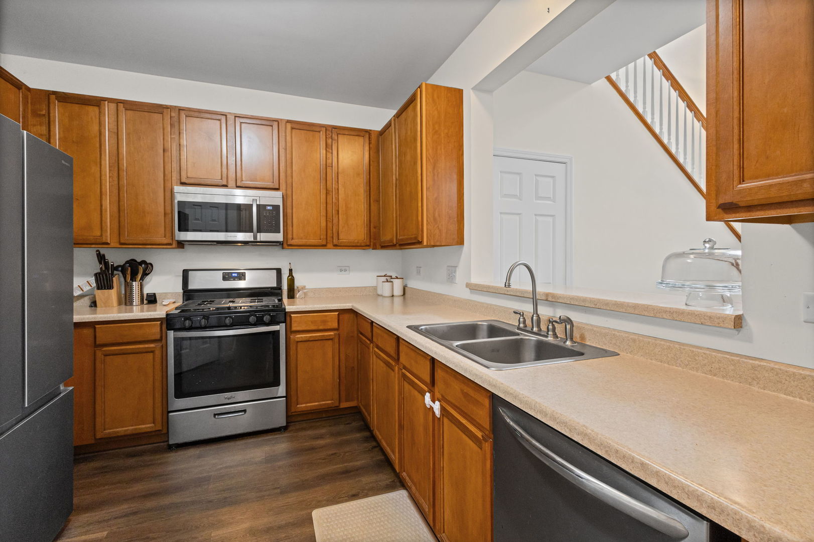 2433 Rocky Hl Cir Joliet, IL 60432