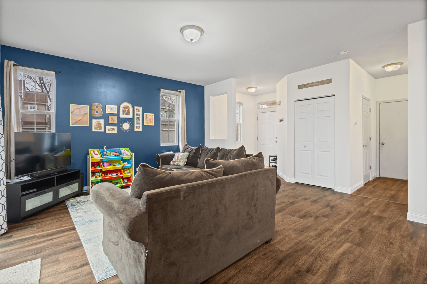 2433 Rocky Hl Cir Joliet, IL 60432