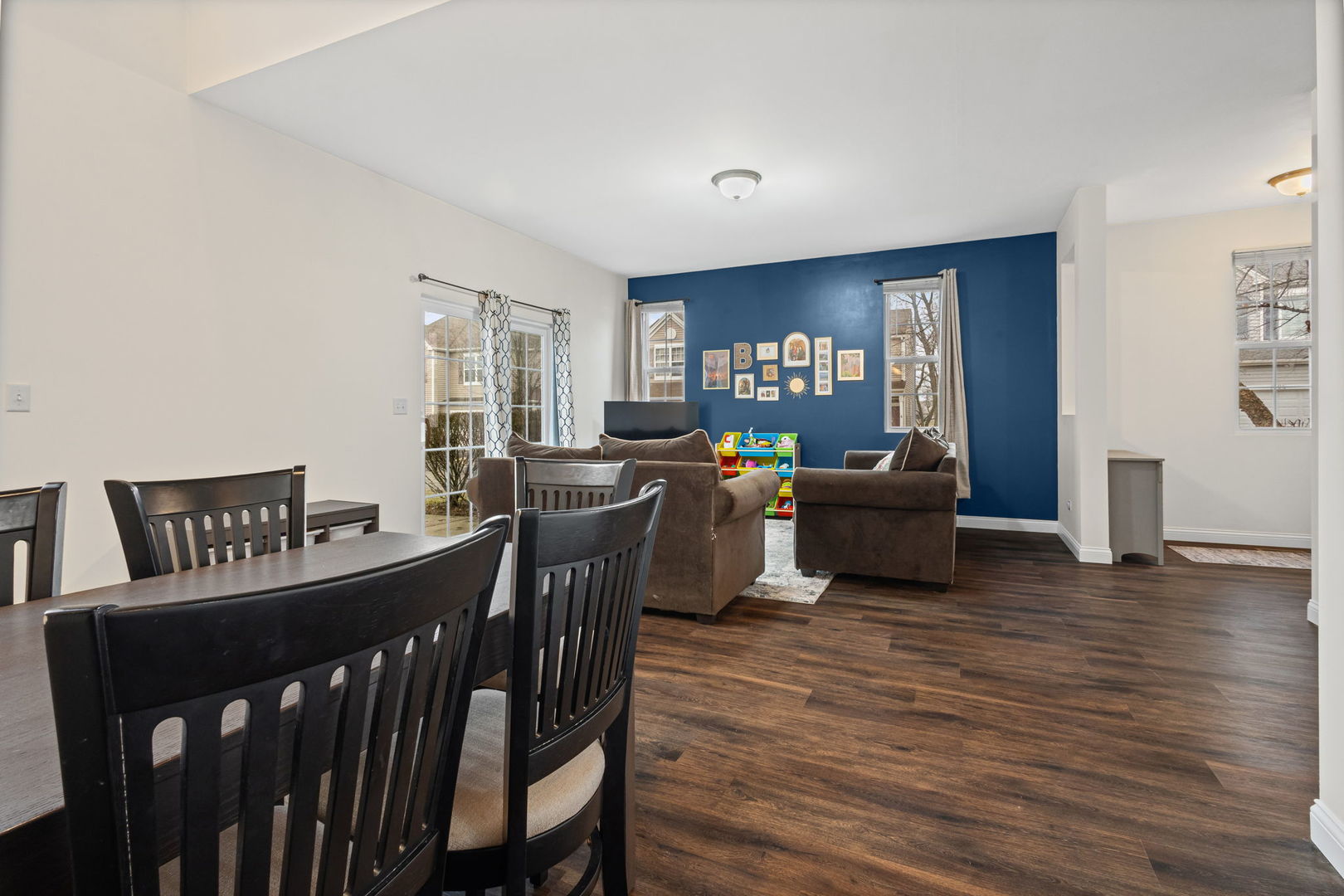 2433 Rocky Hl Cir Joliet, IL 60432