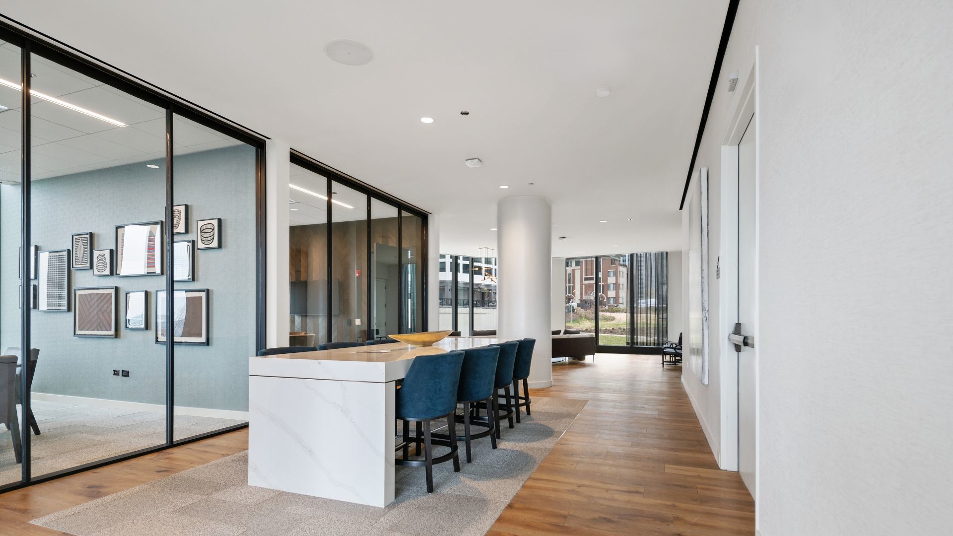 211 N Hbr Dr #406 Chicago, IL 60601