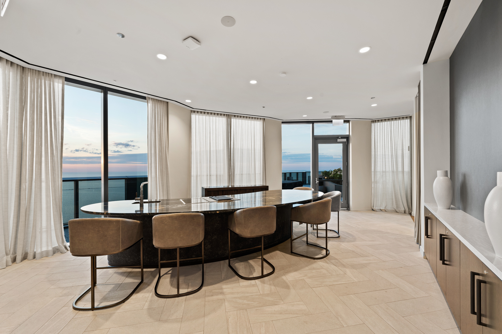 211 N Hbr Dr #406 Chicago, IL 60601