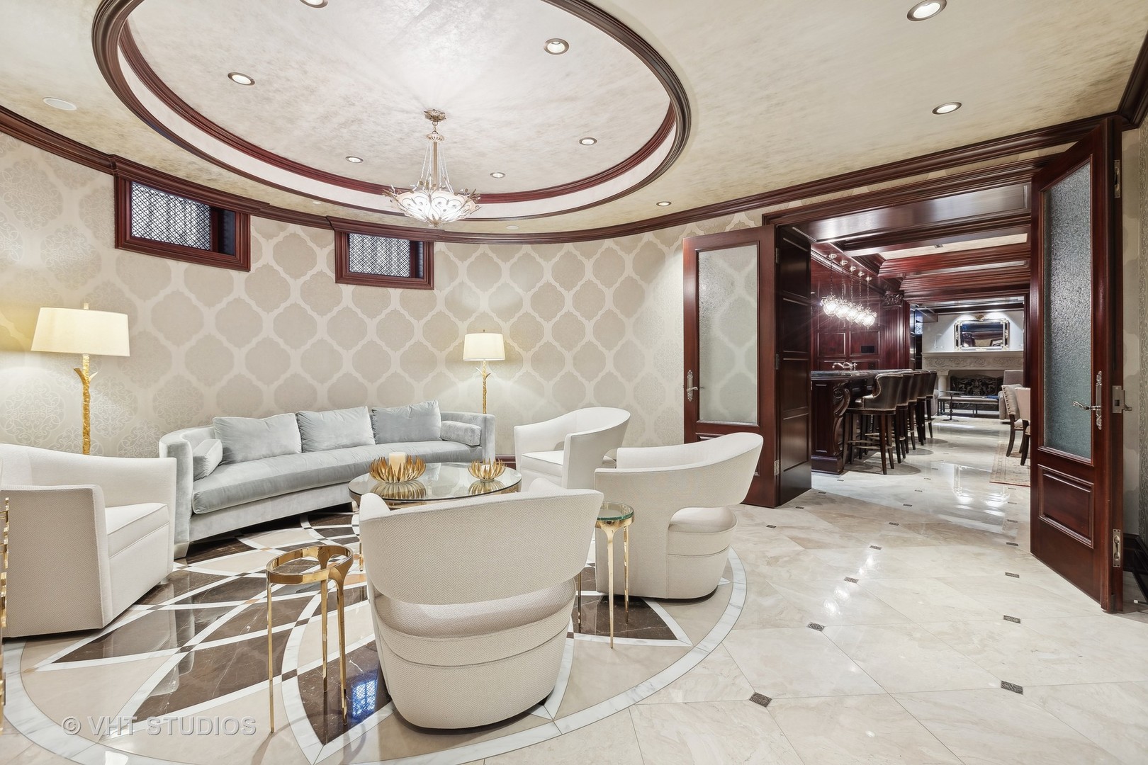 915 N DEARBORN St Chicago, IL 60610