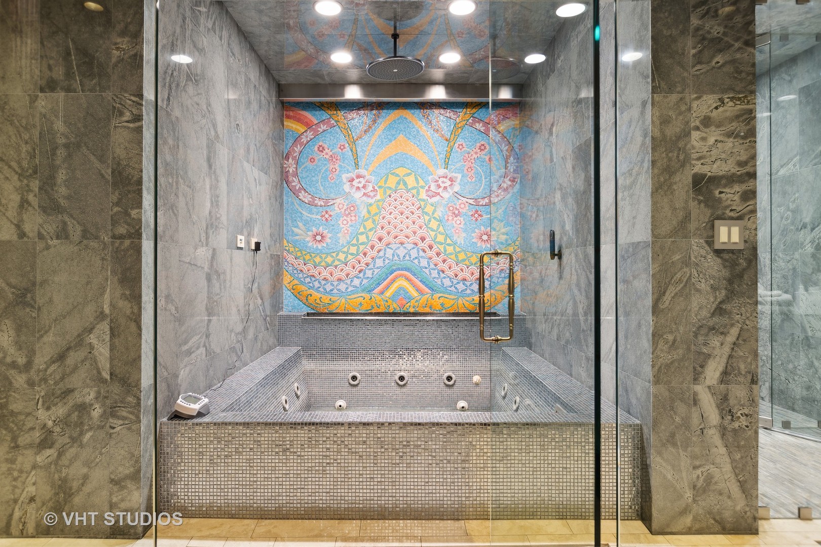 915 N DEARBORN St Chicago, IL 60610