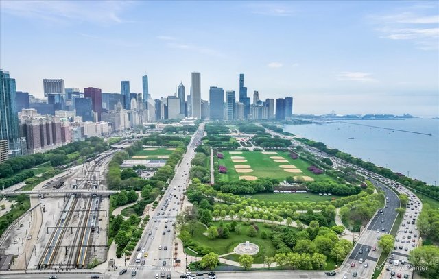 1211 S Prairie Ave #5400 Chicago, IL 60605