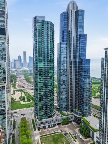 1211 S Prairie Ave #5400 Chicago, IL 60605