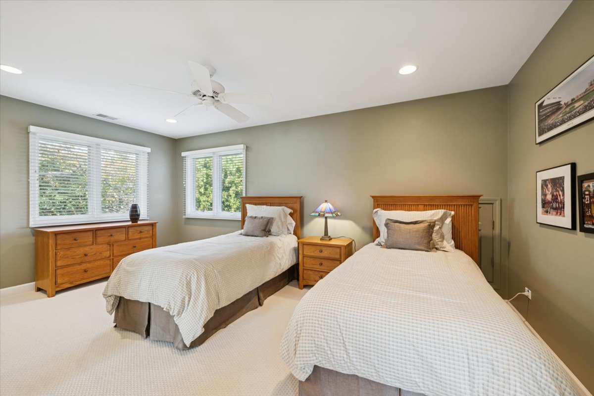 602 Warwick Rd Deerfield, IL 60015