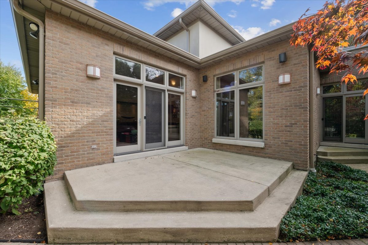 602 Warwick Rd Deerfield, IL 60015