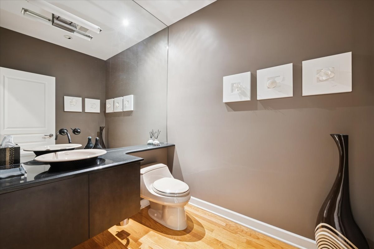 602 Warwick Rd Deerfield, IL 60015