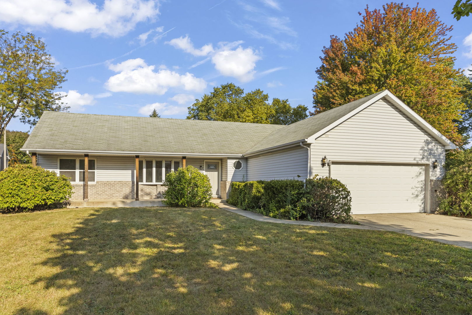 2337 Golfview Dr Joliet, IL 60435